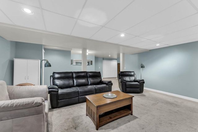 8411 207th AVENUE, Bristol, WI 53104