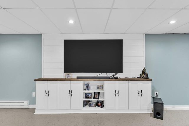 8411 207th AVENUE, Bristol, WI 53104