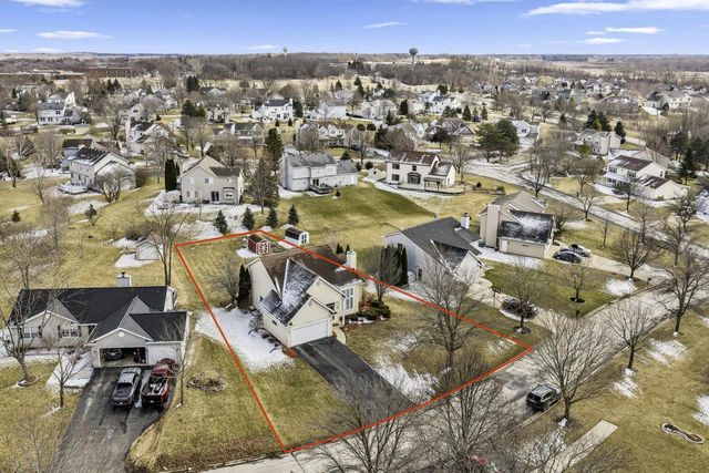 8411 207th AVENUE, Bristol, WI 53104