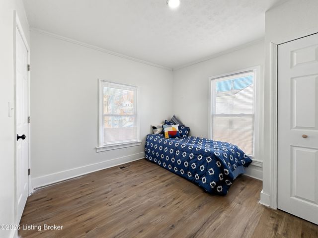 1118 W Whitney Ave, Louisville, KY 40215