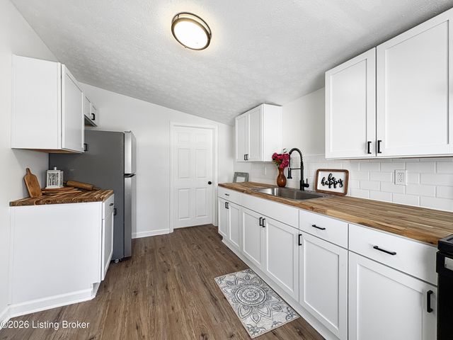 1118 W Whitney Ave, Louisville, KY 40215