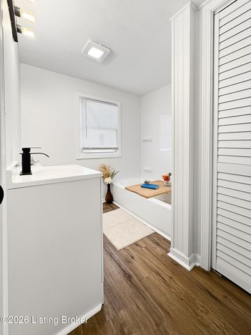 1118 W Whitney Ave, Louisville, KY 40215