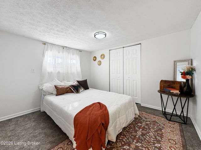 1118 W Whitney Ave, Louisville, KY 40215