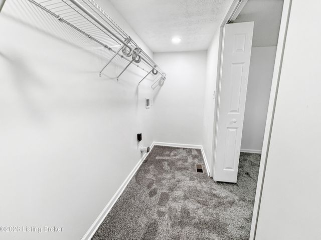 1118 W Whitney Ave, Louisville, KY 40215