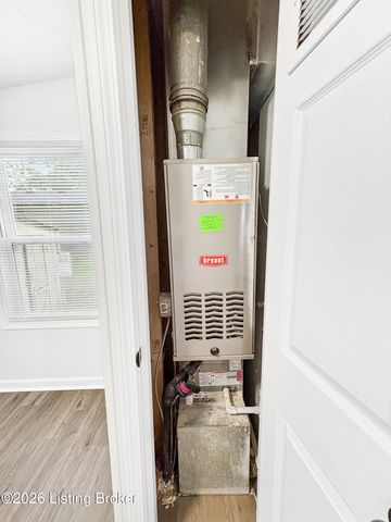 1118 W Whitney Ave, Louisville, KY 40215