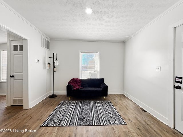 1118 W Whitney Ave, Louisville, KY 40215