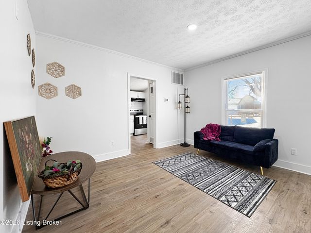 1118 W Whitney Ave, Louisville, KY 40215