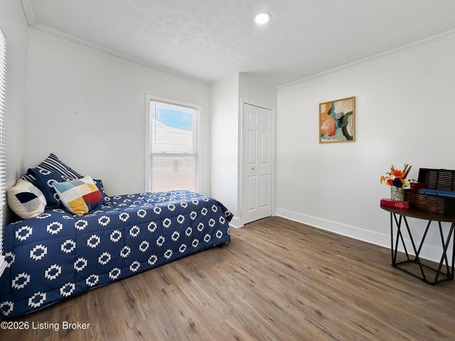 1118 W Whitney Ave, Louisville, KY 40215