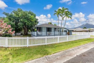 557 Kipuka Place, Kailua, HI 96734