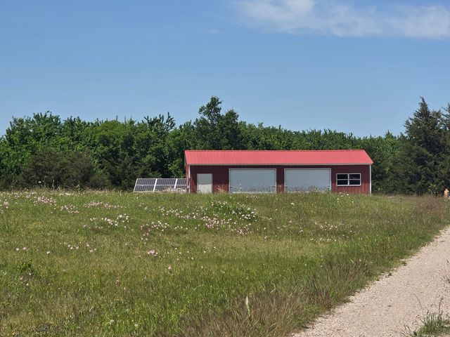 4872 County Road 1101, Celeste, TX 75423
