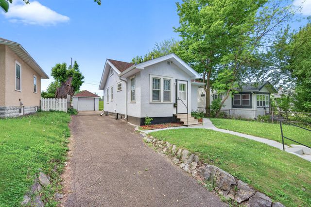 1690 Margaret Street, Saint Paul, MN 55106
