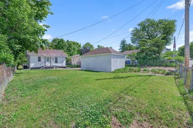 1690 Margaret Street, Saint Paul, MN 55106