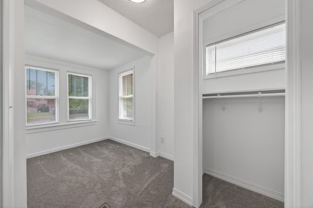 1690 Margaret Street, Saint Paul, MN 55106
