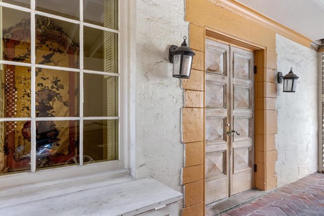 9 Via Parigi, Palm Beach, FL 33480