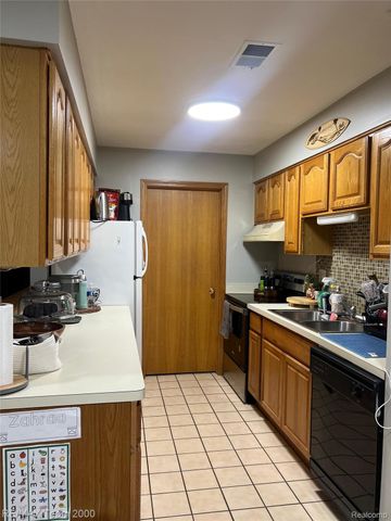 8049 Fenton Street, Dearborn Heights, MI 48127