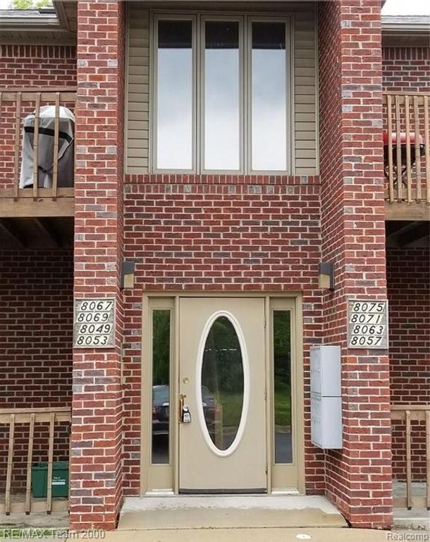 8049 Fenton Street, Dearborn Heights, MI 48127