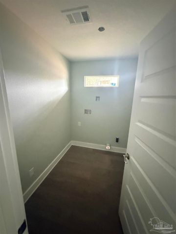 4728 Bay Breeze Dr, Gulf Breeze, FL 32563