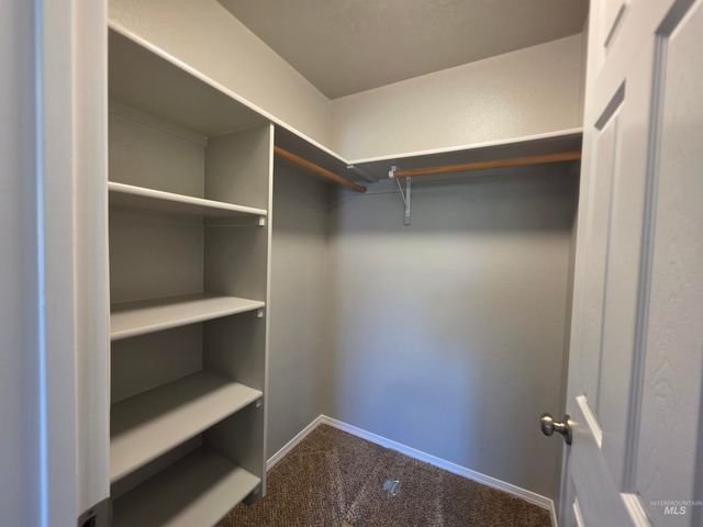 2080 N Swainson Ave, Meridian, ID 83646