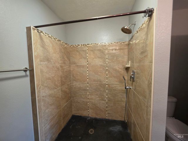 2080 N Swainson Ave, Meridian, ID 83646
