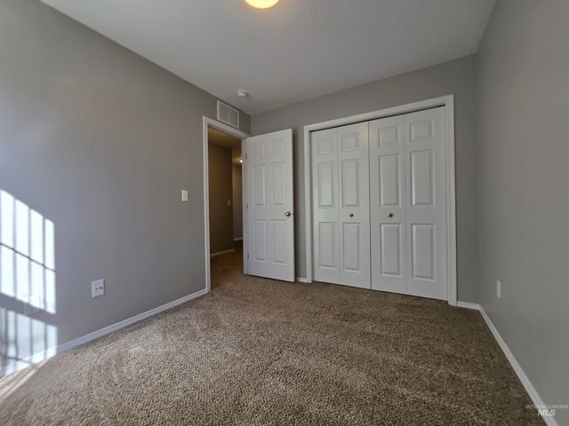 2080 N Swainson Ave, Meridian, ID 83646