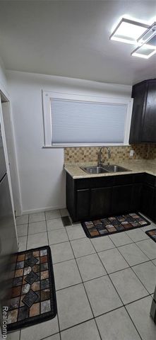 7113 Kendal Street, Dearborn, MI 48126