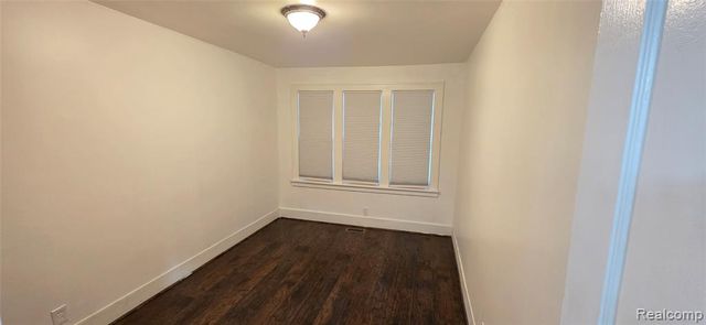 7113 Kendal Street, Dearborn, MI 48126