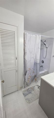 7113 Kendal Street, Dearborn, MI 48126