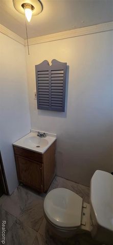 7113 Kendal Street, Dearborn, MI 48126