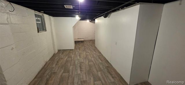 7113 Kendal Street, Dearborn, MI 48126