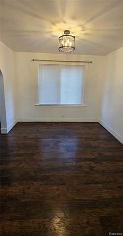 7113 Kendal Street, Dearborn, MI 48126