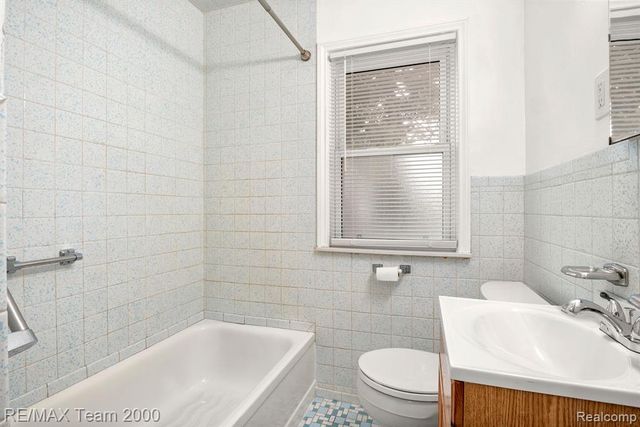24611 Oxford Street, Dearborn, MI 48124