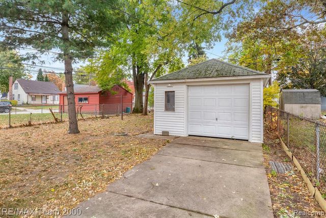 24611 Oxford Street, Dearborn, MI 48124