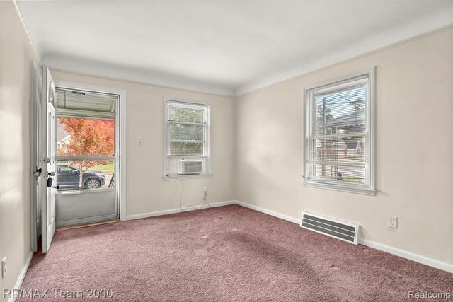 24611 Oxford Street, Dearborn, MI 48124