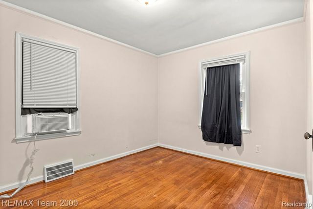24611 Oxford Street, Dearborn, MI 48124