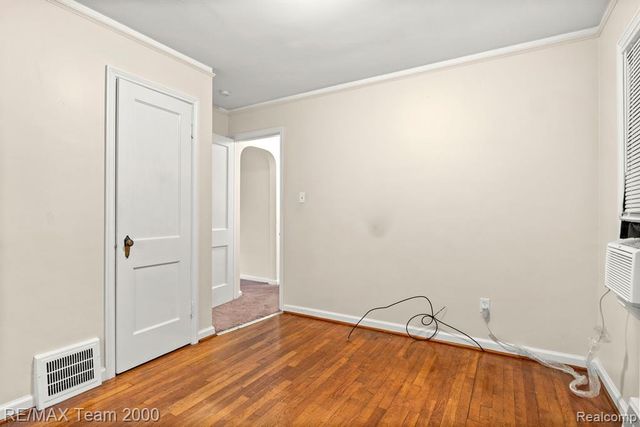 24611 Oxford Street, Dearborn, MI 48124