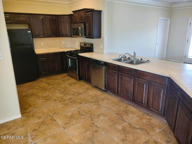 633 Bariloche Drive, Anthony, TX 79821