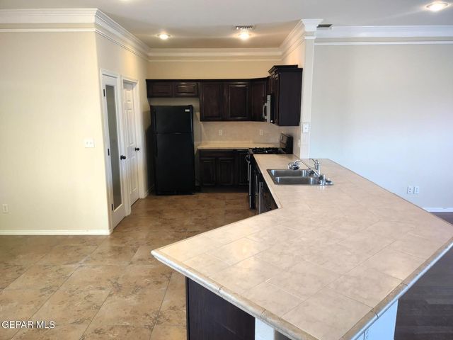 633 Bariloche Drive, Anthony, TX 79821