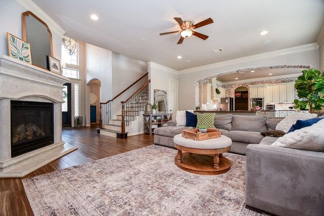 8906 Majesty Lane, Richmond, TX 77469