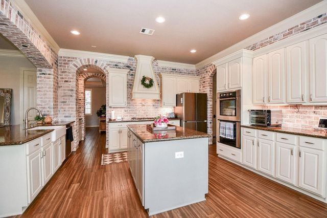 8906 Majesty Lane, Richmond, TX 77469