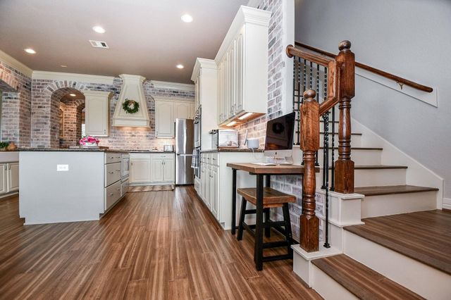 8906 Majesty Lane, Richmond, TX 77469