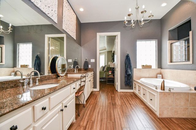 8906 Majesty Lane, Richmond, TX 77469