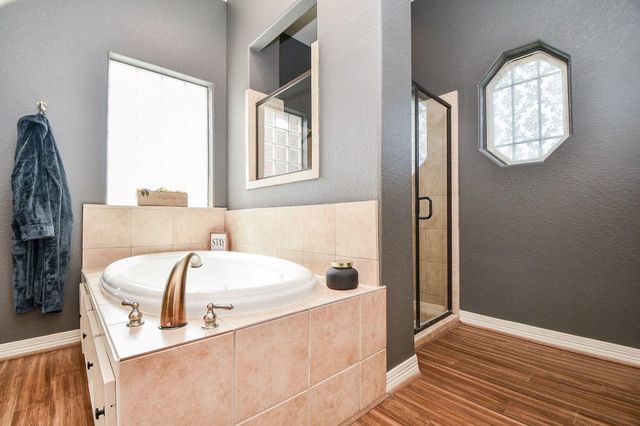 8906 Majesty Lane, Richmond, TX 77469