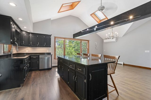 48 Davis Rd, Millbury, MA 01527