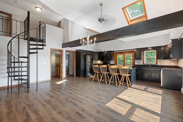 48 Davis Rd, Millbury, MA 01527
