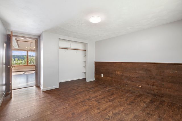 48 Davis Rd, Millbury, MA 01527
