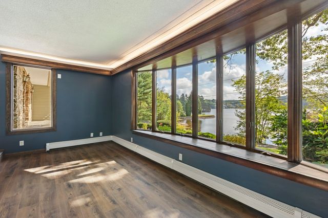 48 Davis Rd, Millbury, MA 01527