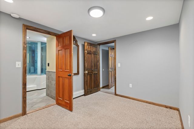 48 Davis Rd, Millbury, MA 01527