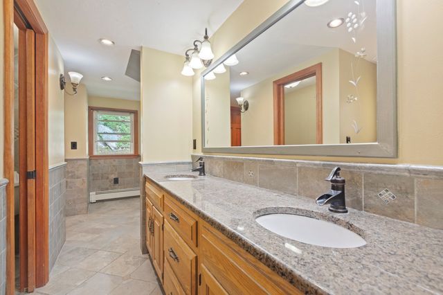 48 Davis Rd, Millbury, MA 01527