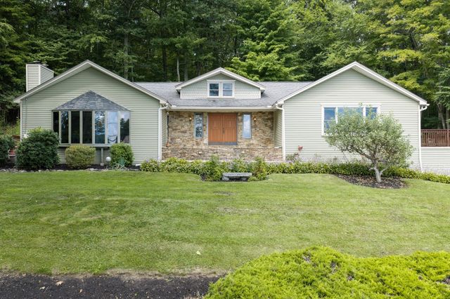 48 Davis Rd, Millbury, MA 01527