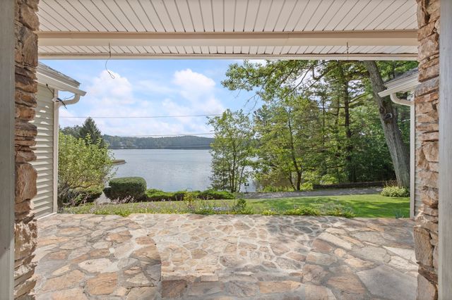 48 Davis Rd, Millbury, MA 01527